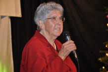 Inge H�genell begr��t